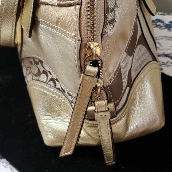 Vtg. Metallic gold Coach patchwork bag - Picture 4 of 8